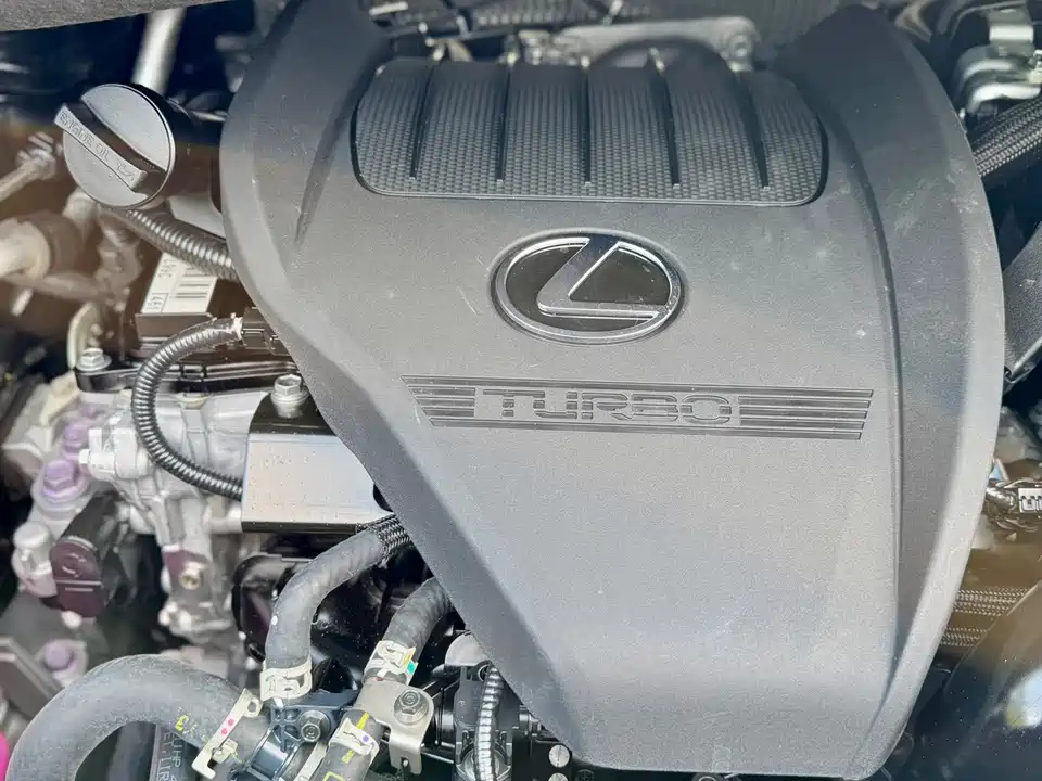 Lexus LM