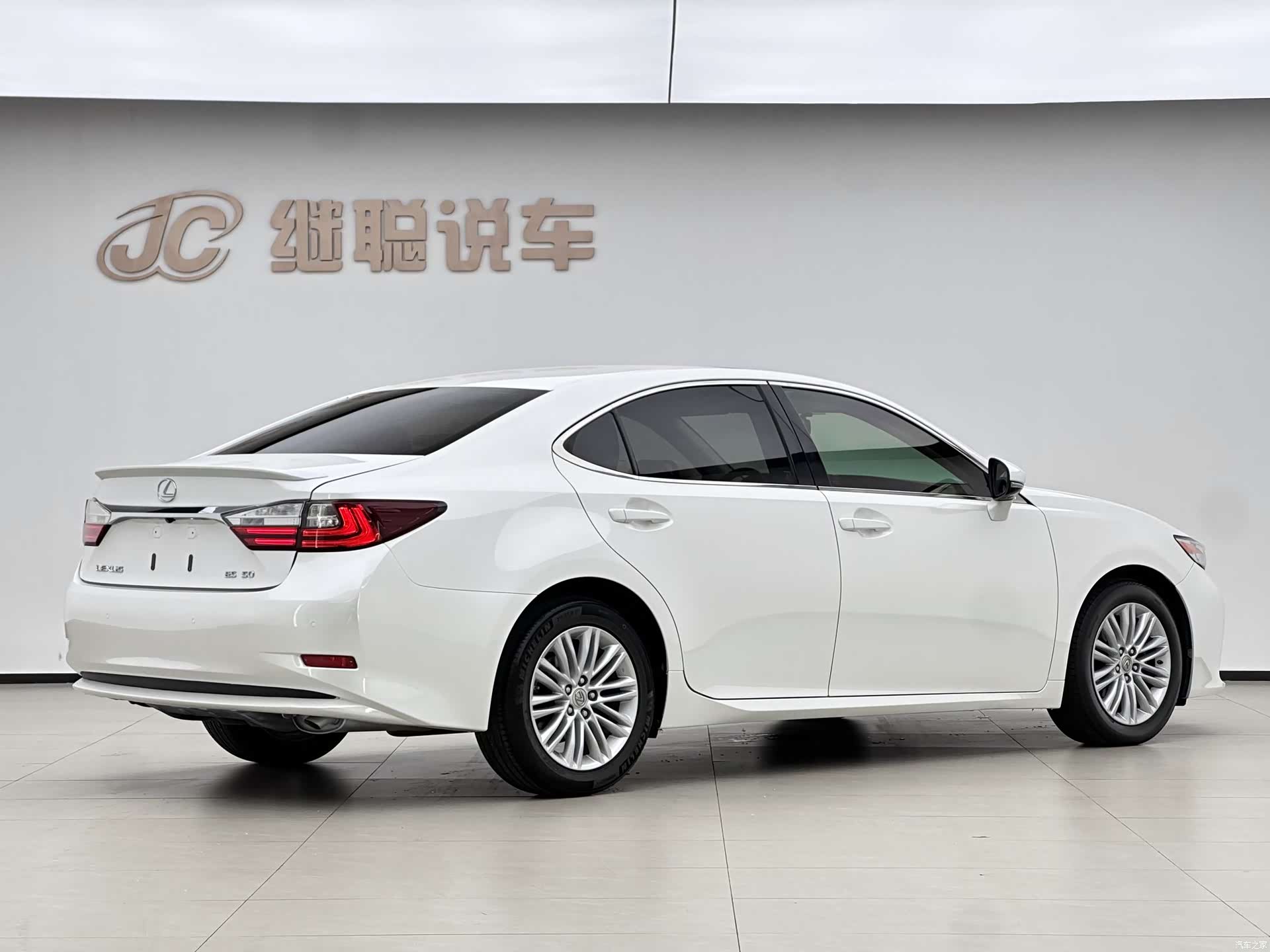 Lexus ES, 2016 2