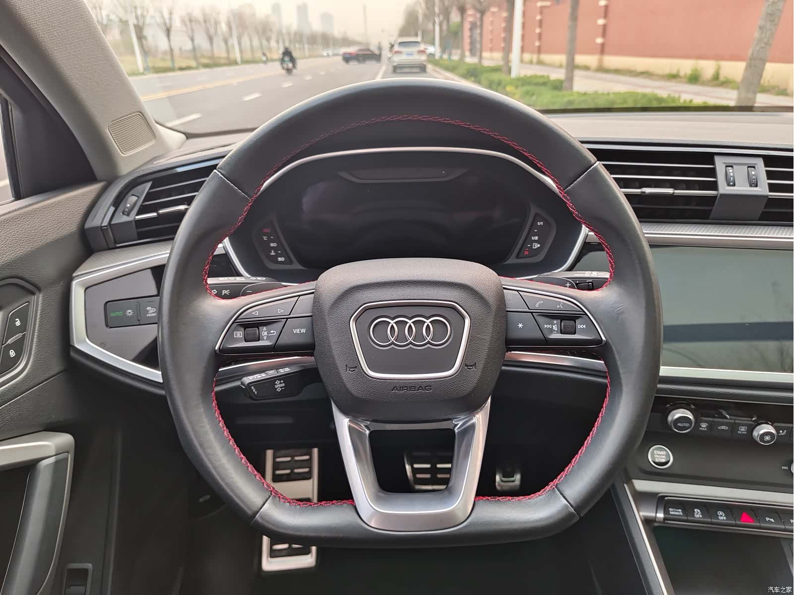 Audi Q3, 2023 26