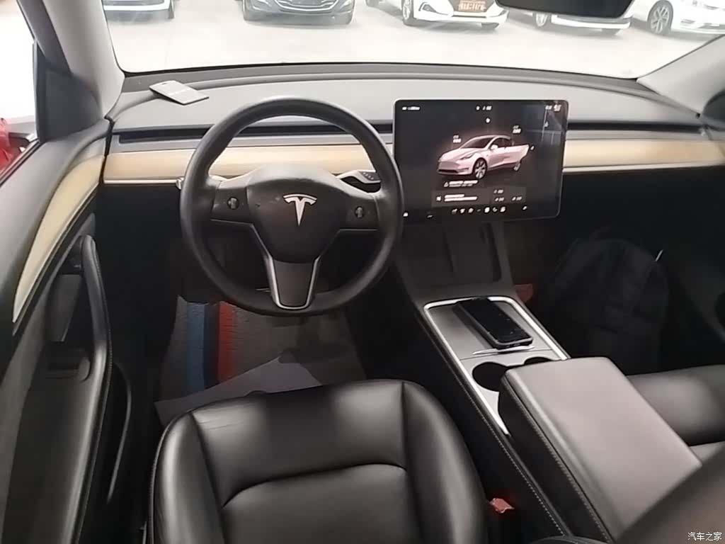 Tesla Model Y, 2023 10
