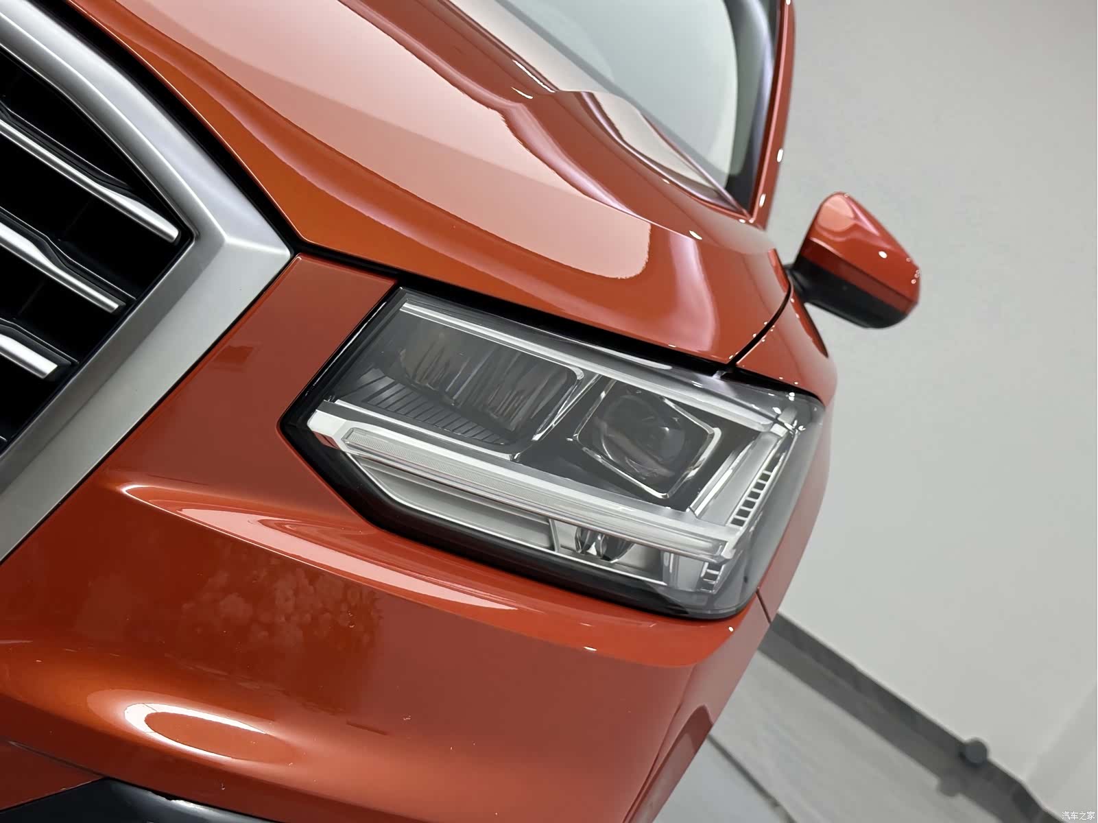 Audi Q2L, 2019 20