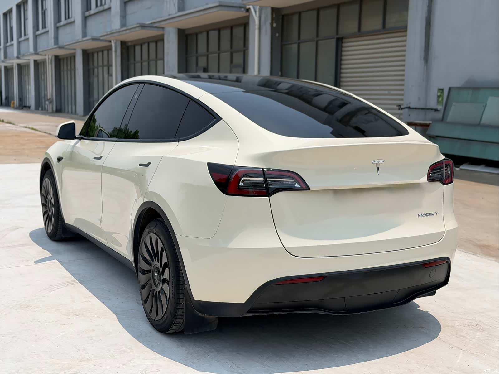 Tesla Model Y, 2022 7