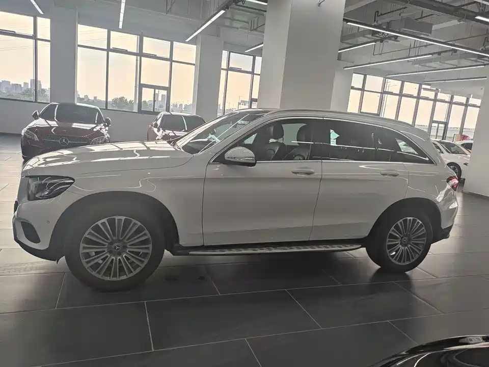 Mercedes-Benz GLC Mercedes-Benz GLC
