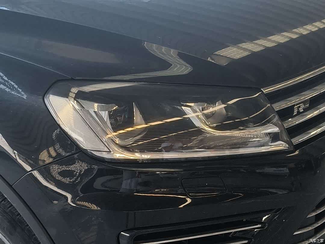 Volkswagen Touareg, 2018 все фото