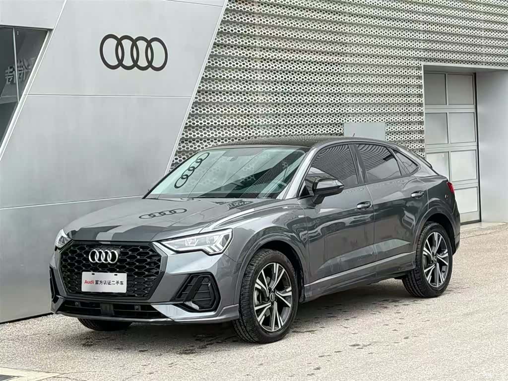 Audi Q3, 2022 1
