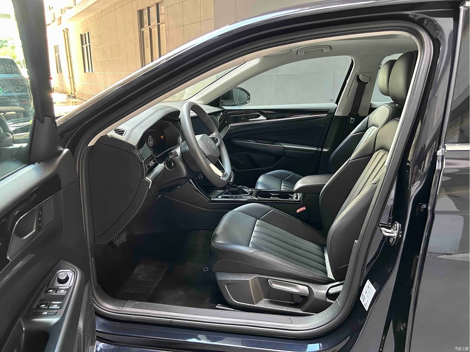 Volkswagen Passat, 2024 11