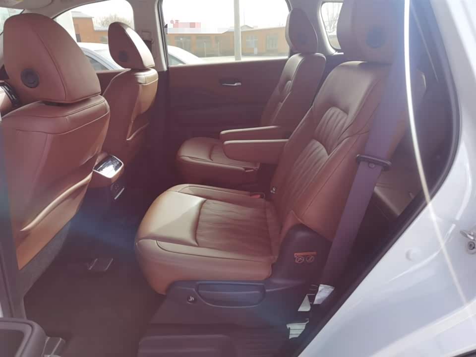 Nissan Exploring the land