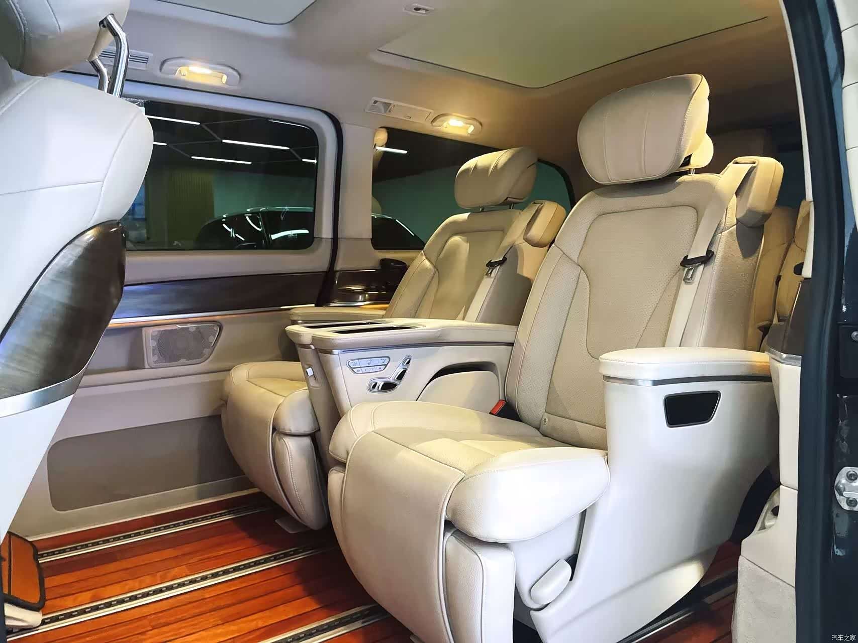 Mercedes-Benz V-Class, 2021 10