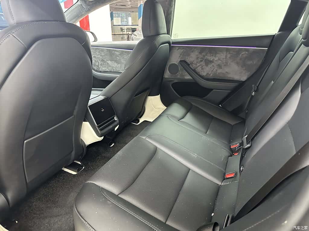 Tesla Model 3, 2023 12