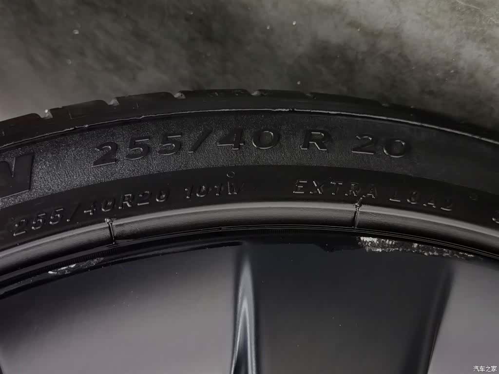 Tesla Model Y, 2023 24