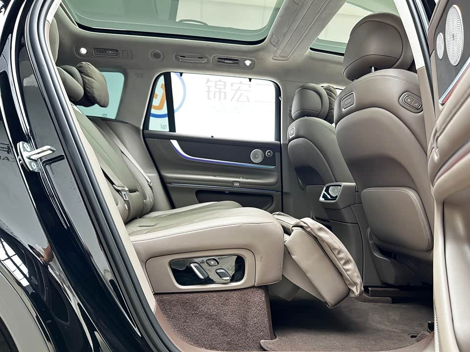 AITO Ask the world M9