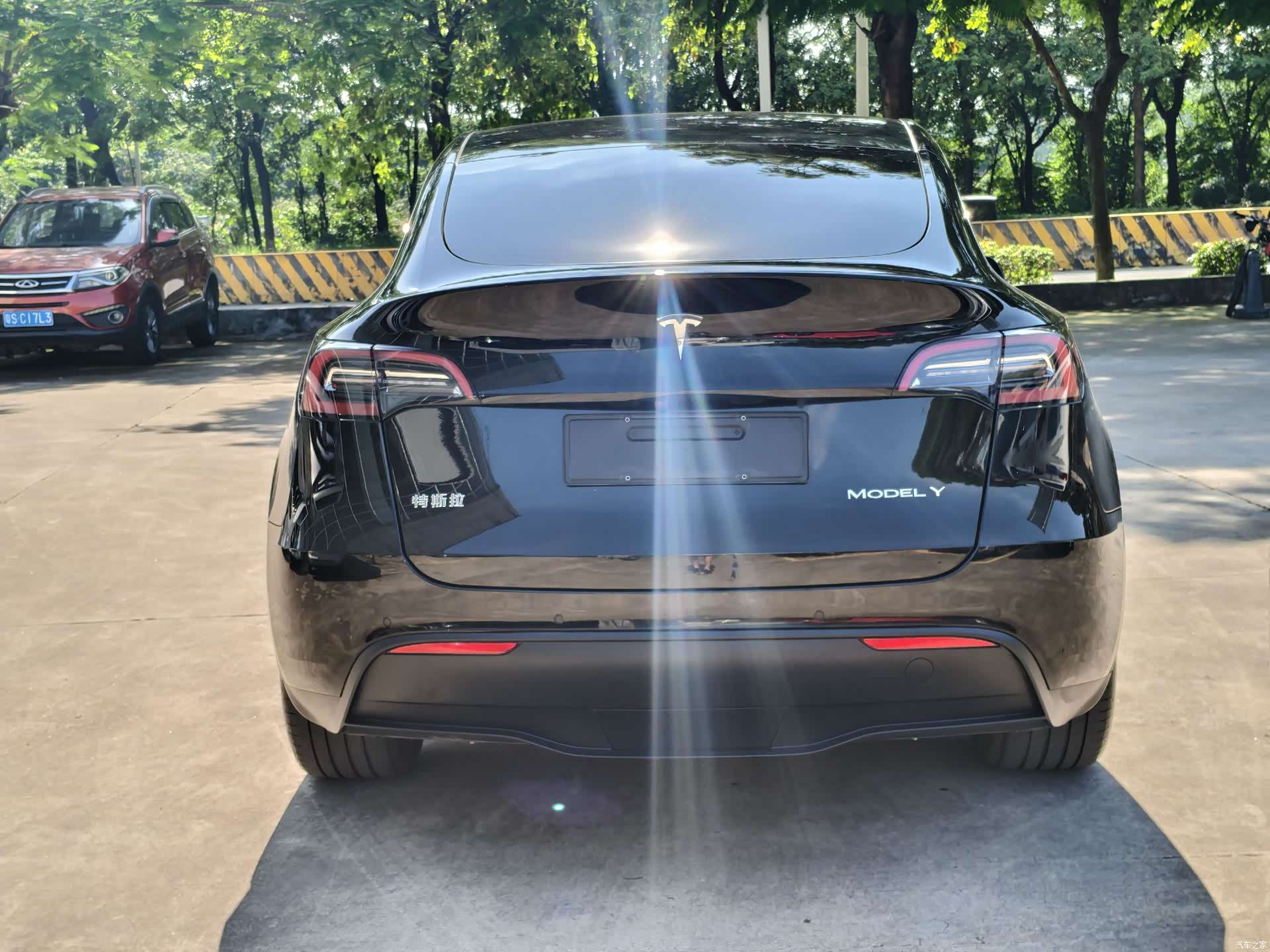 Tesla Model Y, 2023 2