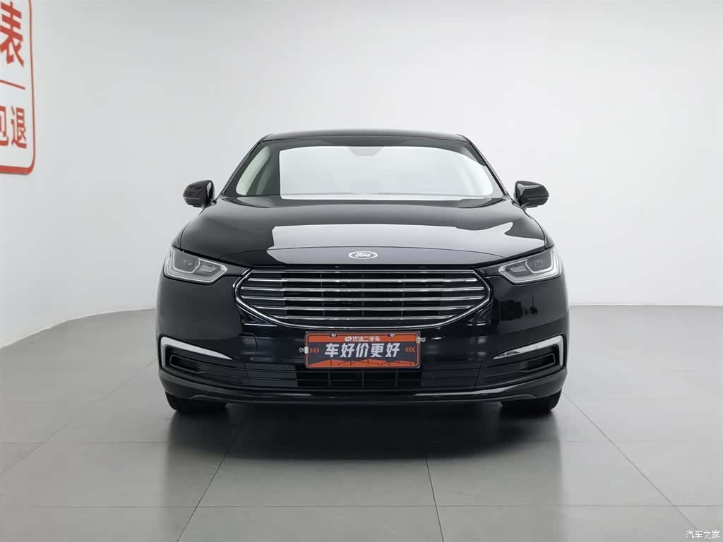 Ford Taurus, 2020 3