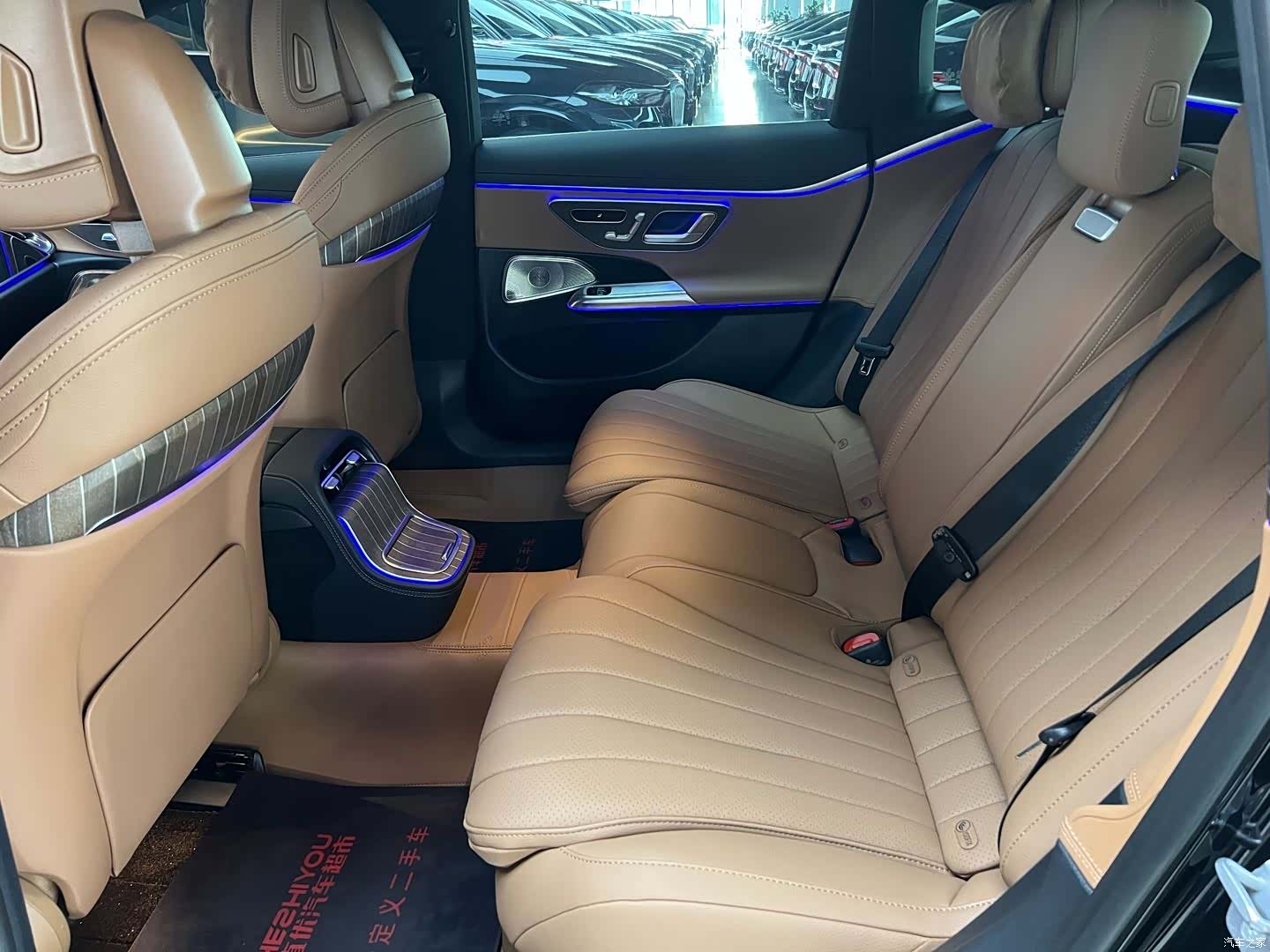 Mercedes-Benz E-Class, 2025 10
