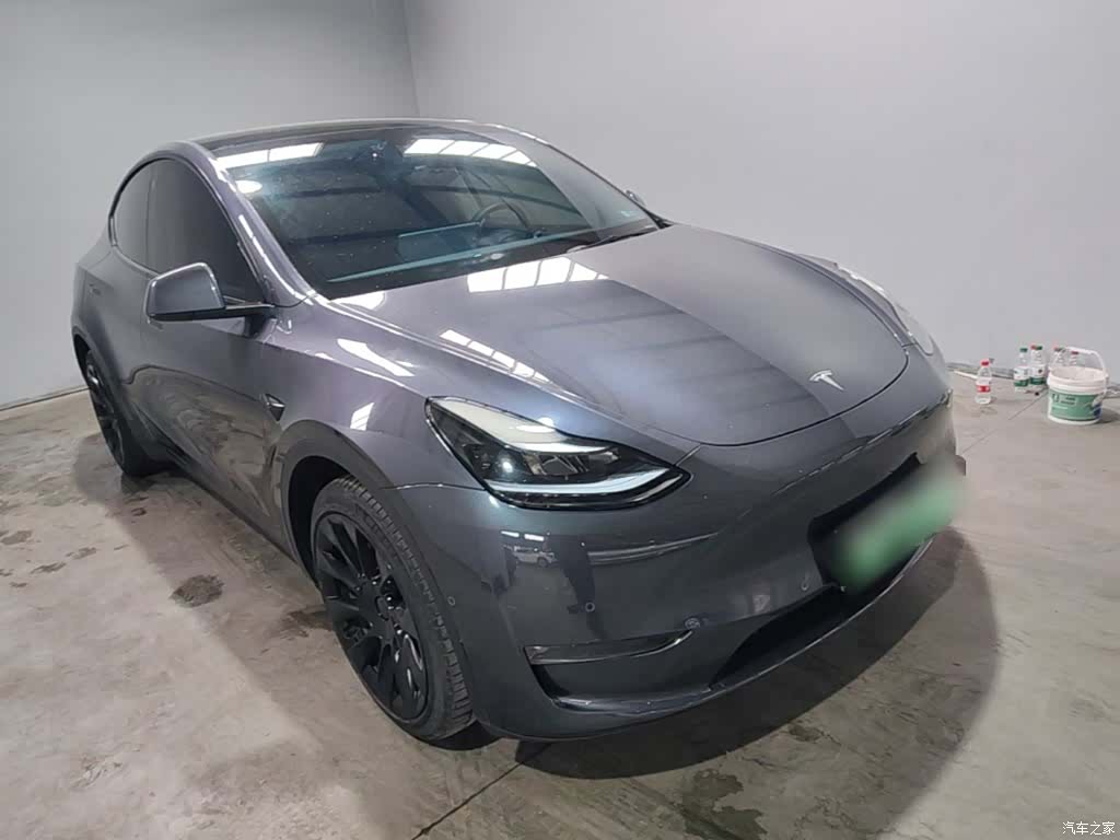 Tesla Model Y, 2023 22