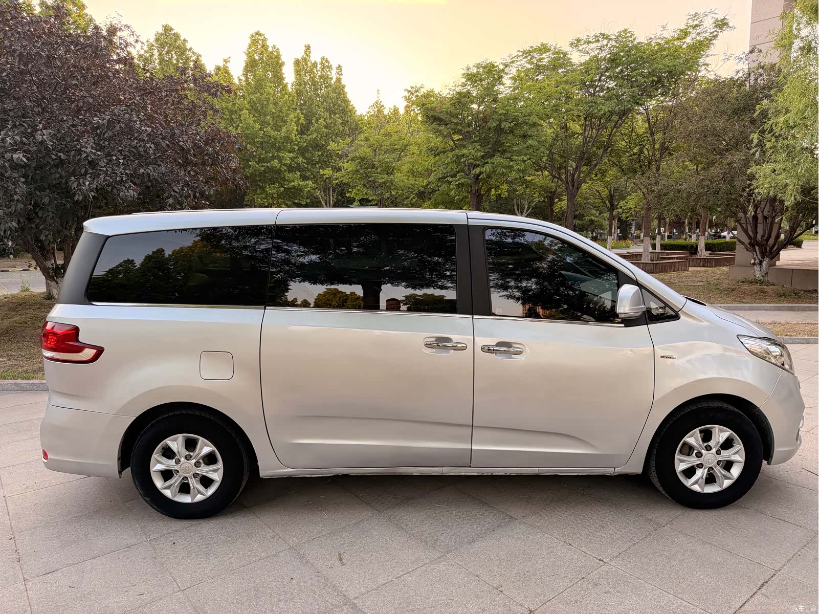 Maxus G10, 2014 8