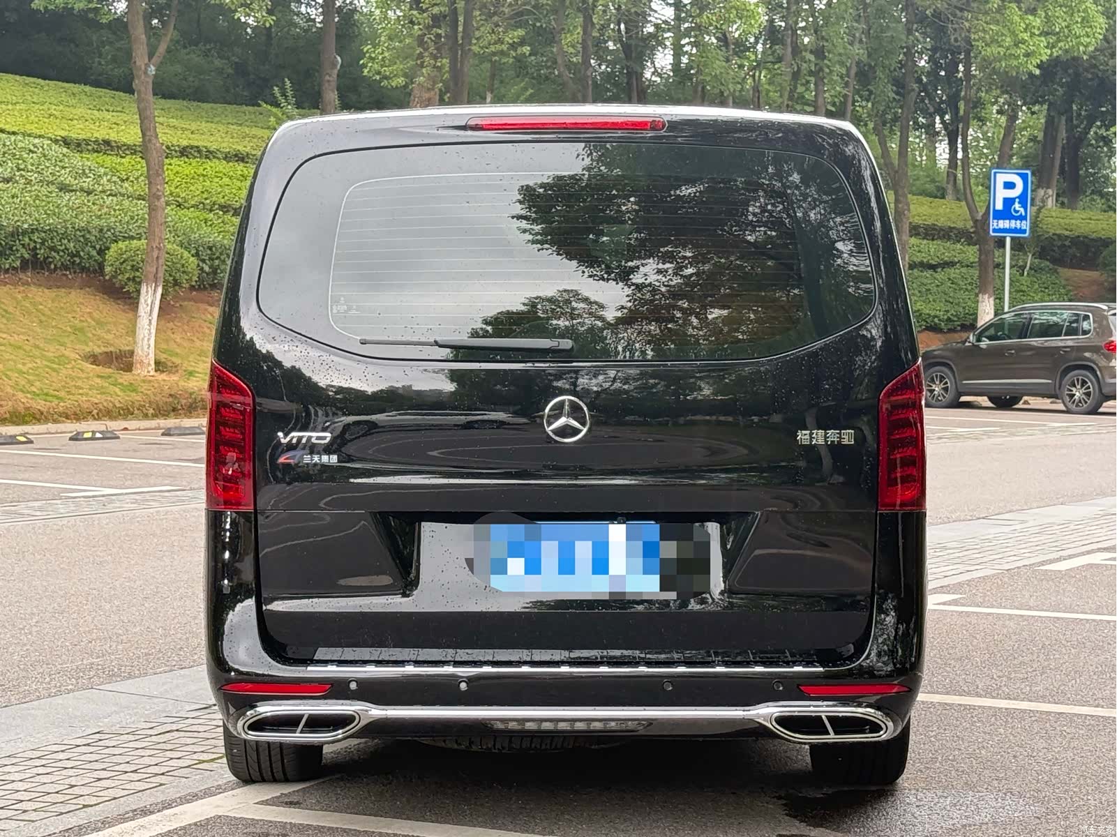 Mercedes-Benz 7, 2024 14