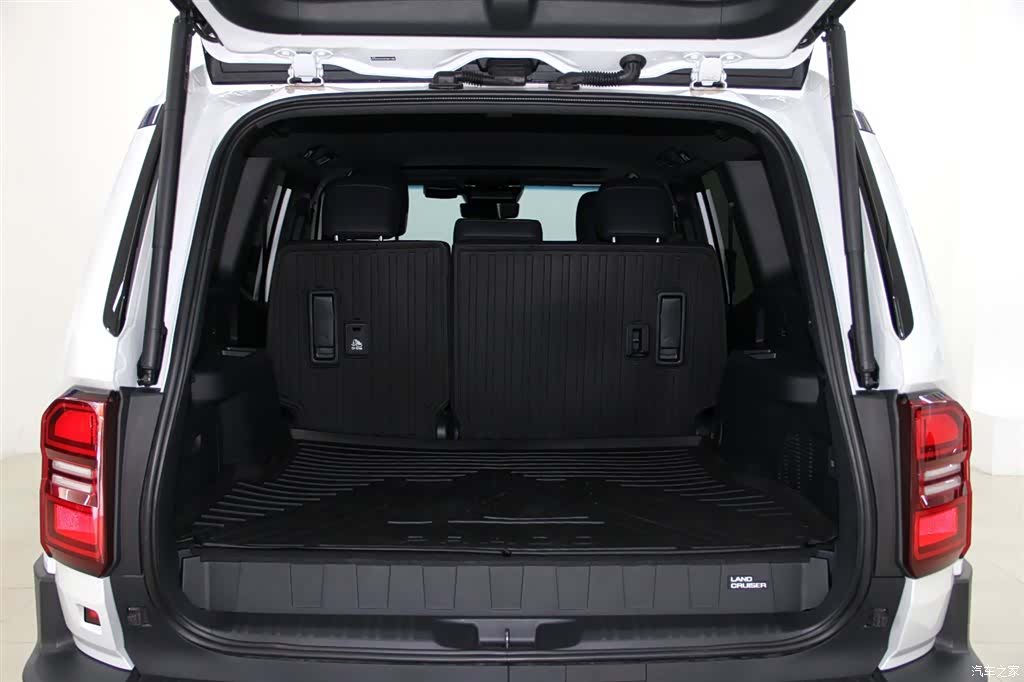 Toyota Prado, 2026 29