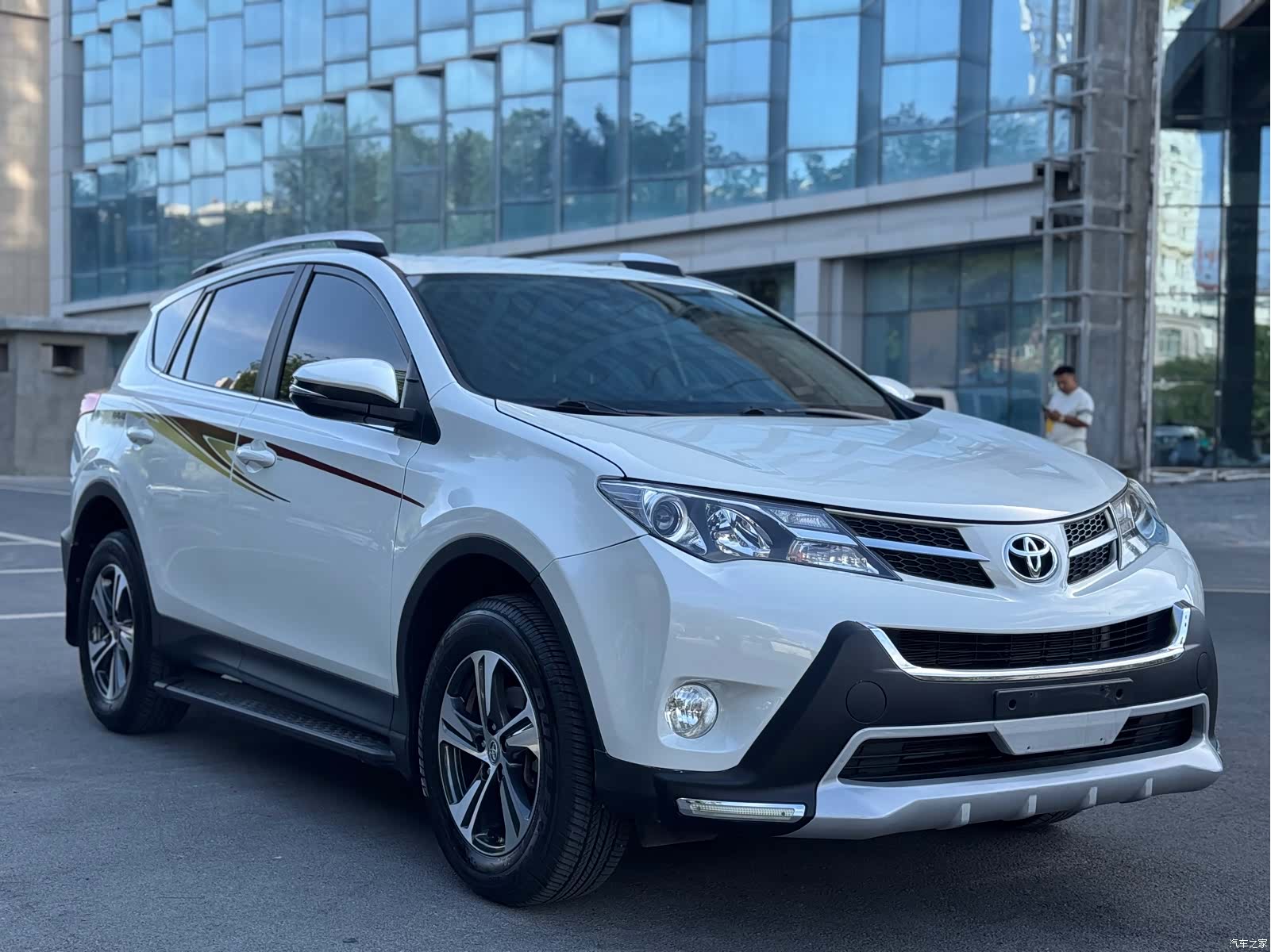 Toyota RAV4, 2016 3
