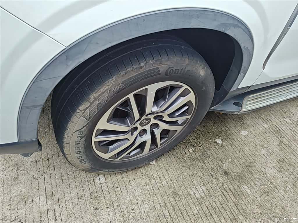 Maxus D90, 2017 23