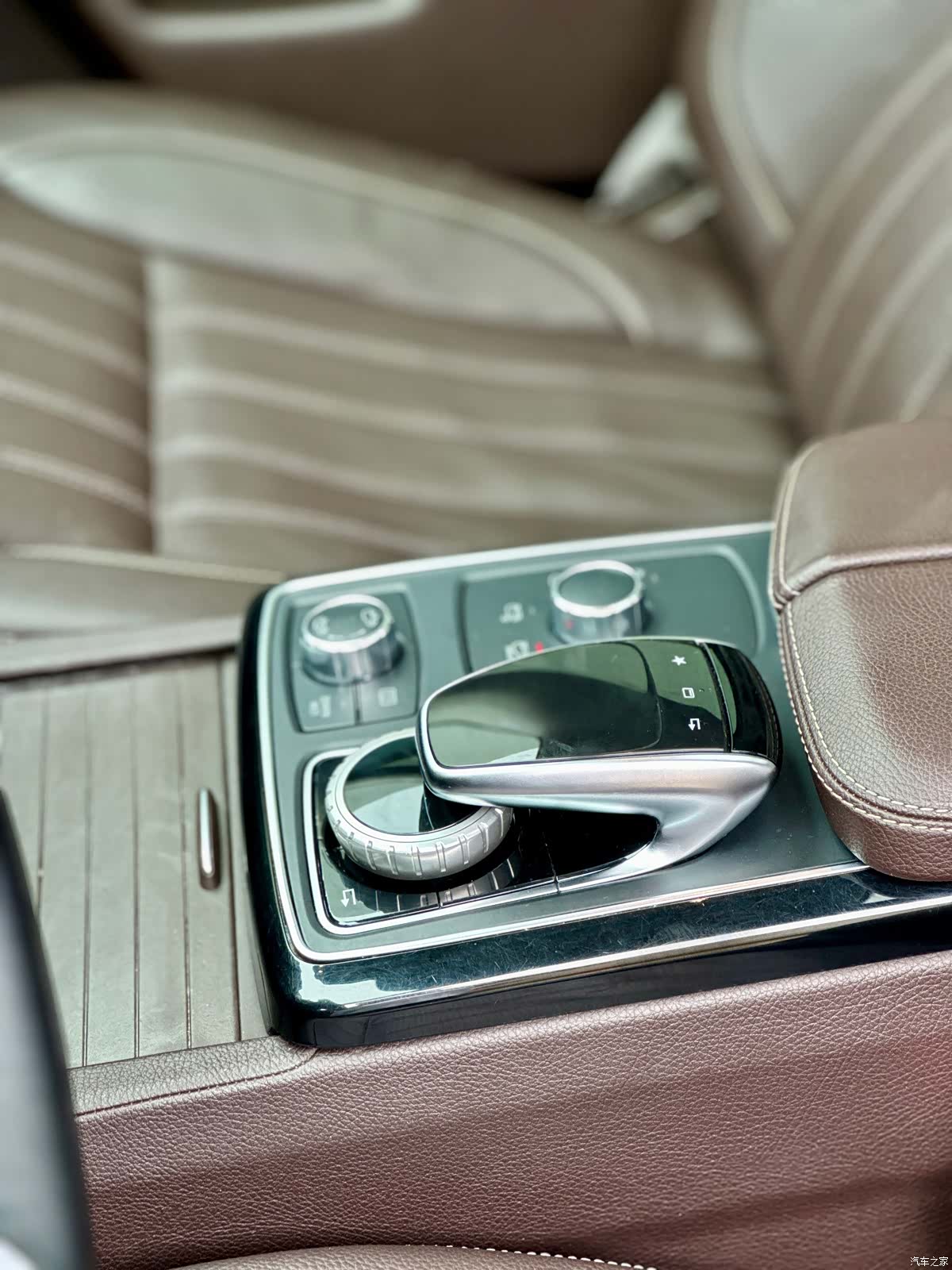 Mercedes-Benz GLS, 2016 34
