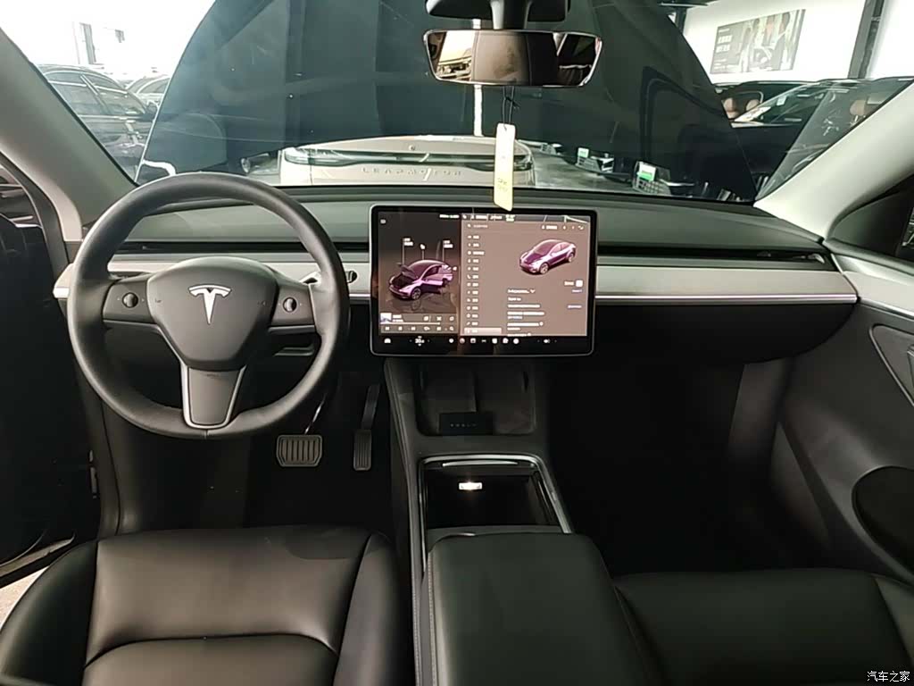 Tesla Model Y, 2023 10