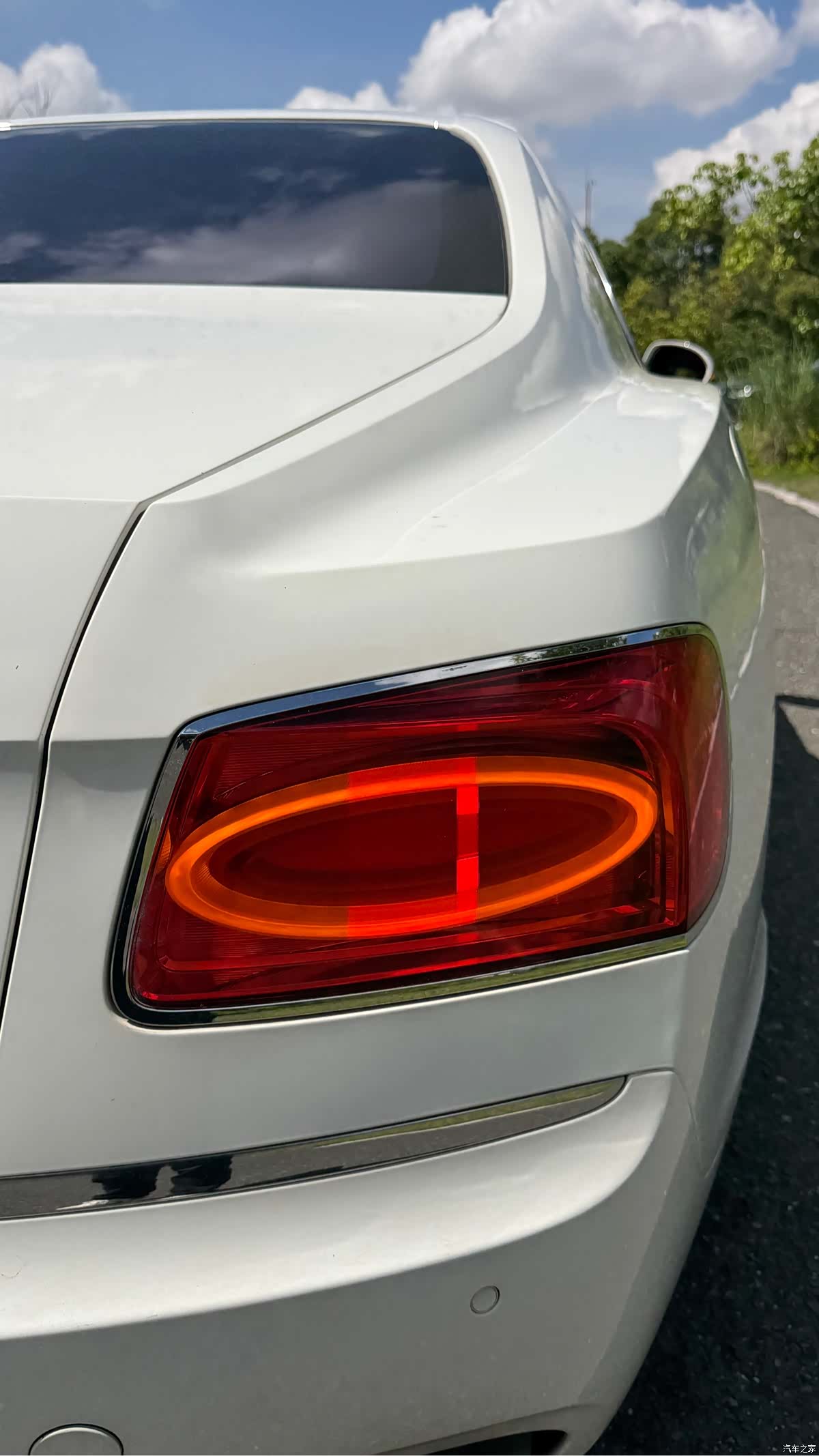 Bentley Flying Spur, 2018 7