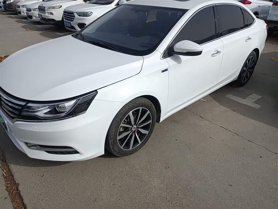 Roewe i6
