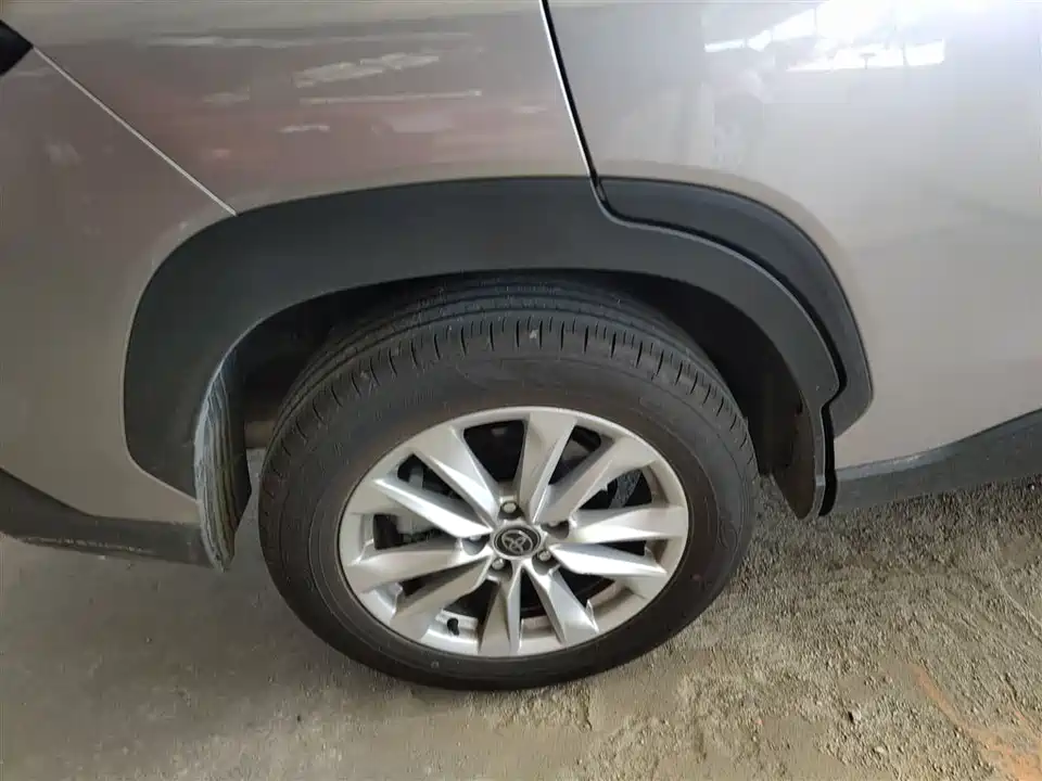 Toyota Corolla Sharp amplifier
