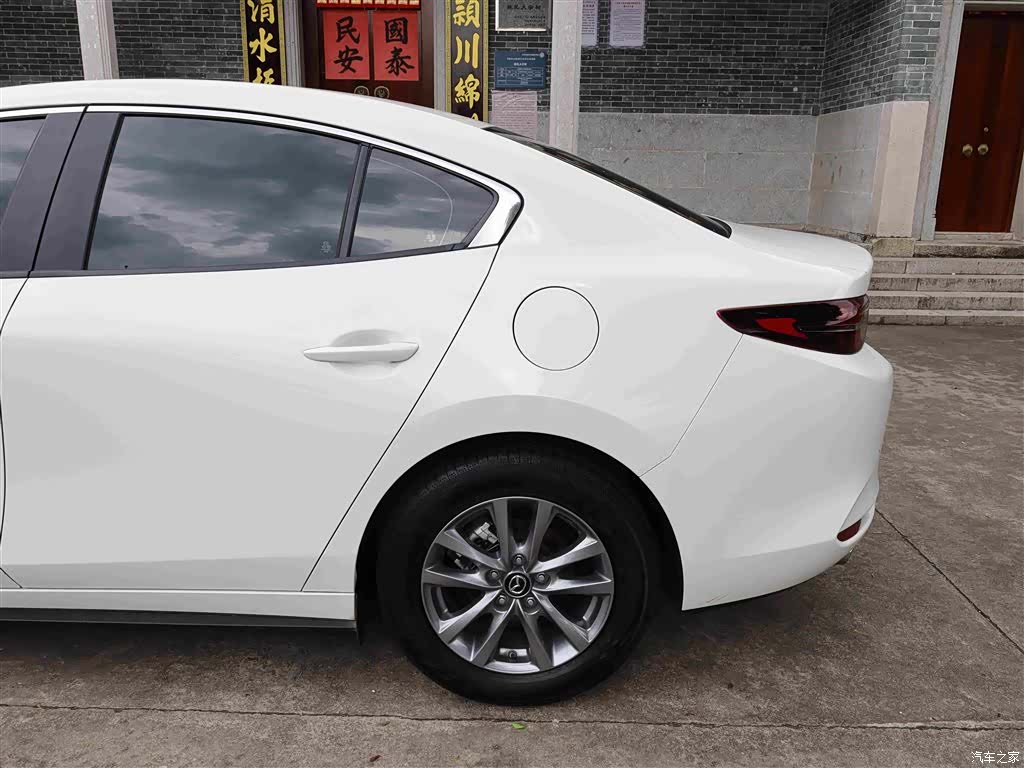 Mazda Mazda3, 2023 26