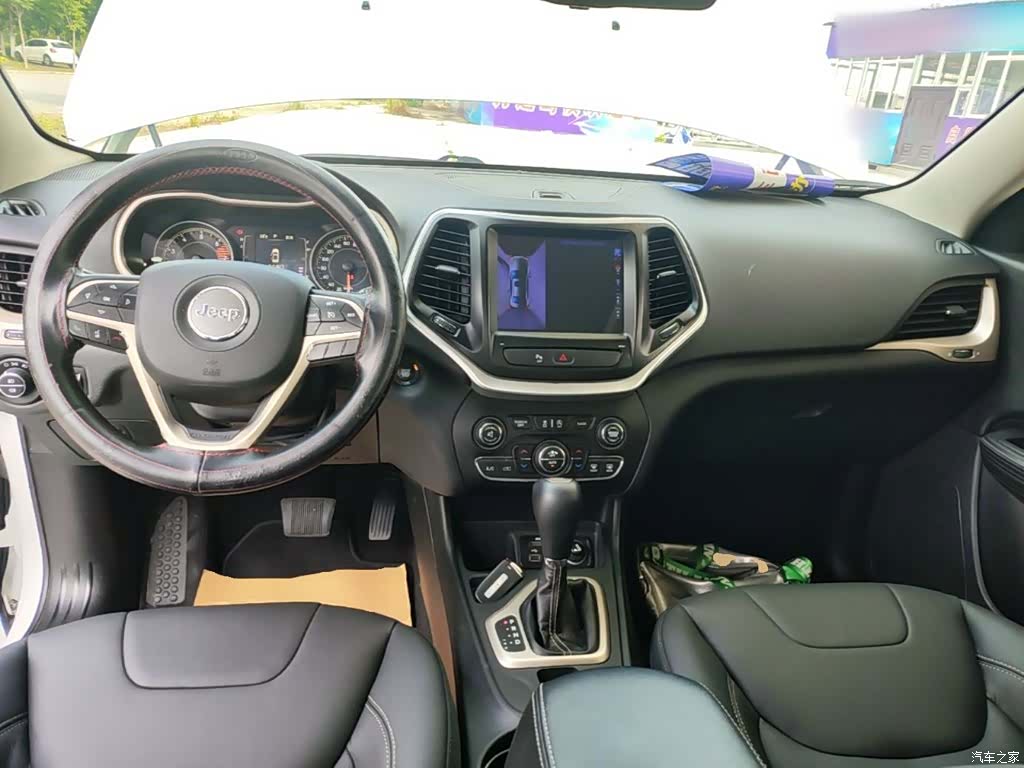 Jeep Cherokee, 2017 10