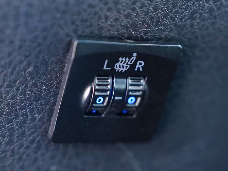 Toyota YARiS L 2022, фото 17