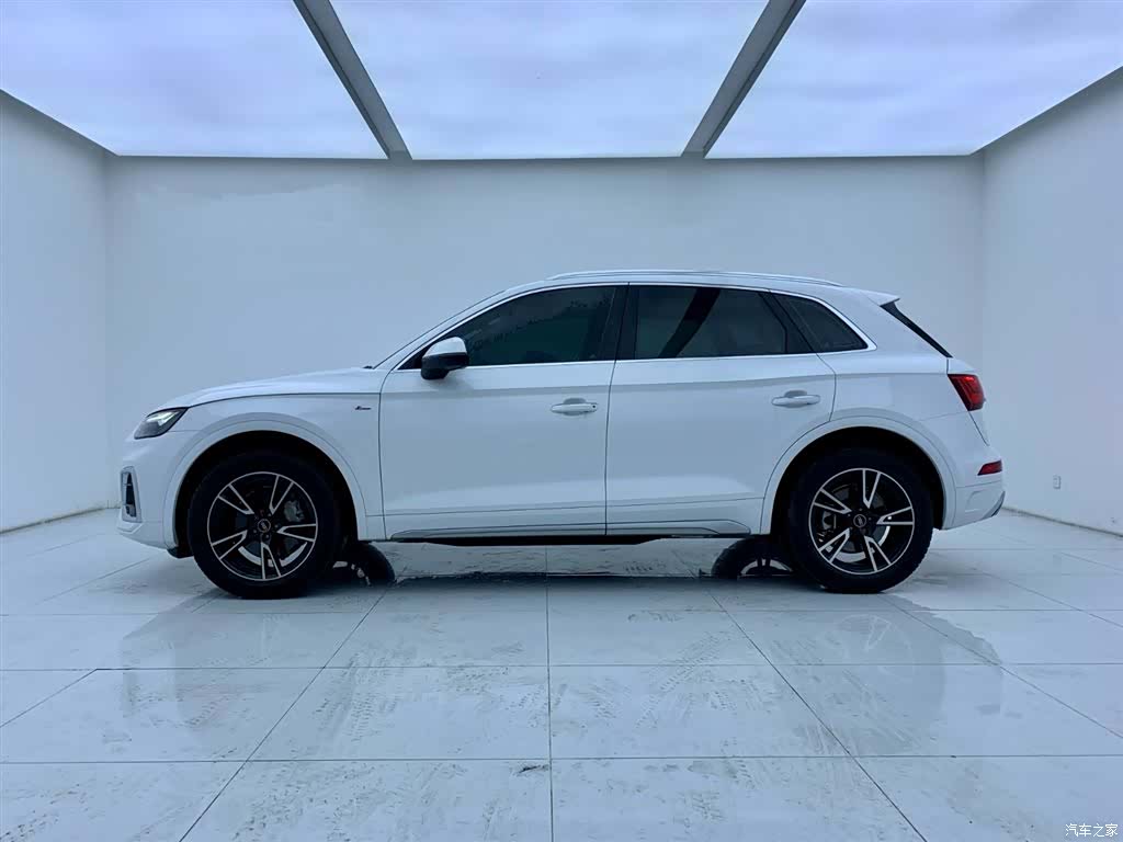 Audi Q5L, 2022 4