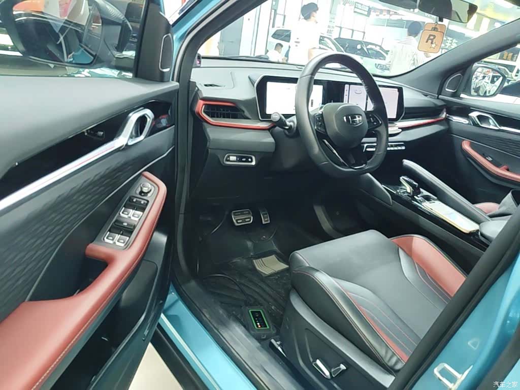 Geely Coolray, 2022 16