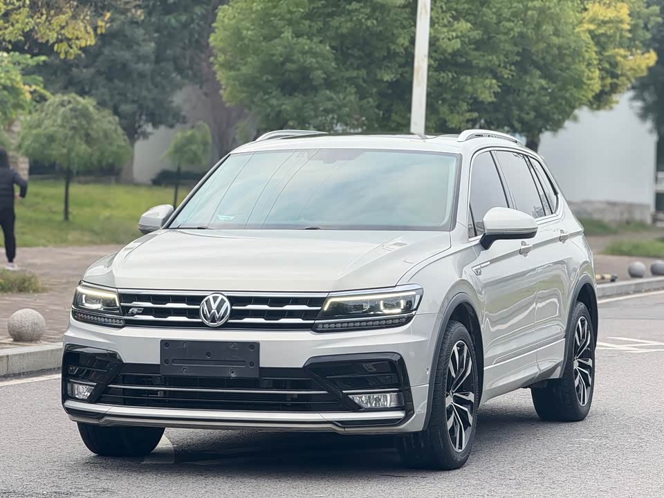 Volkswagen Tiguan L