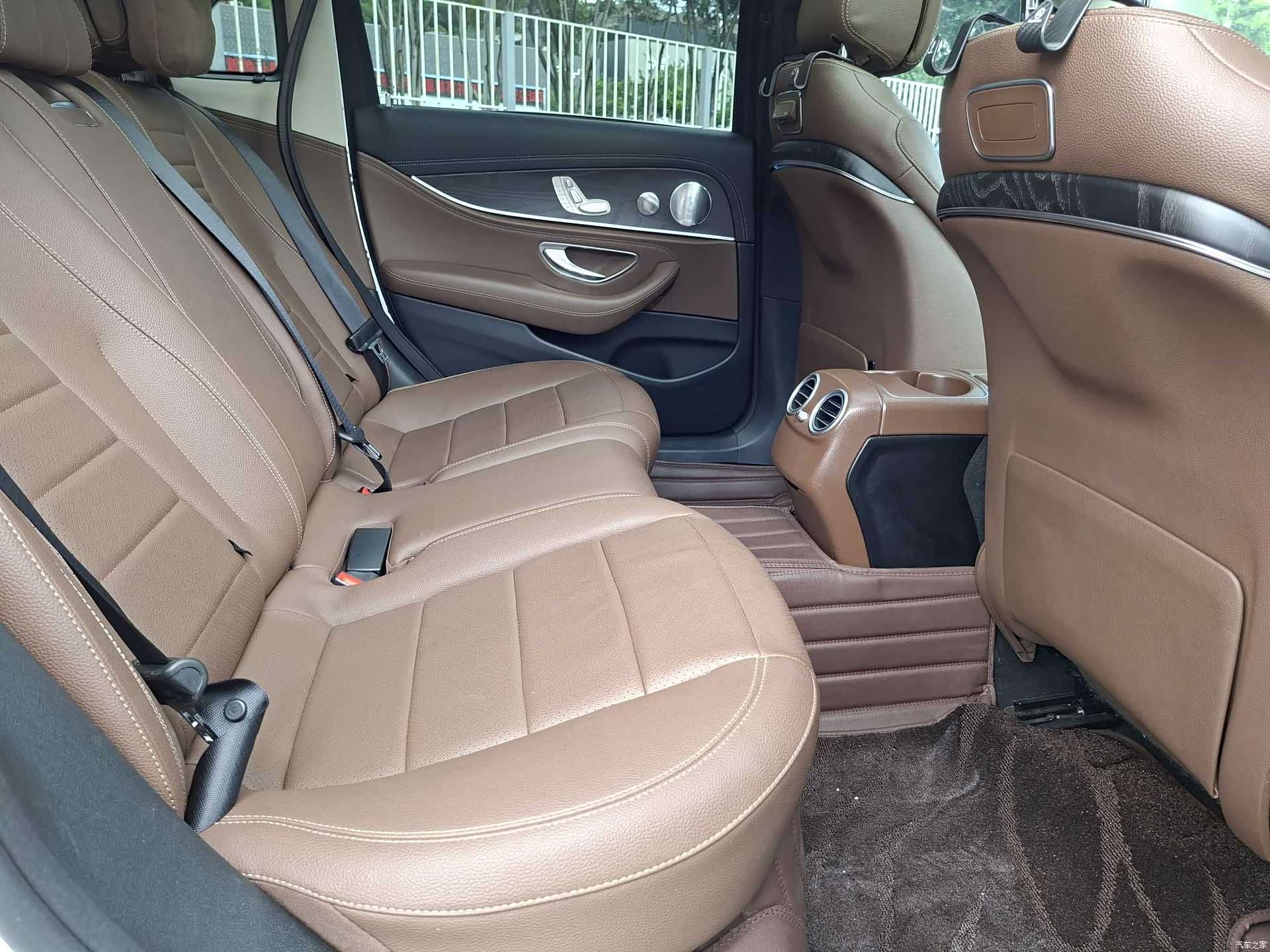 Mercedes-Benz E-Class, 2019 17