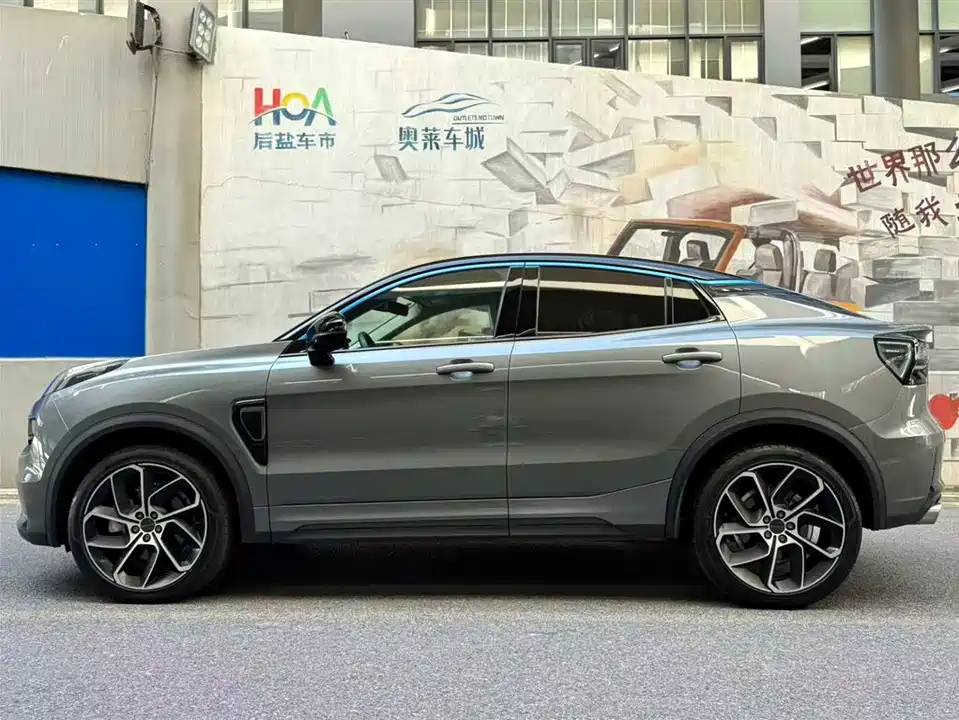 Lynk & Co 05