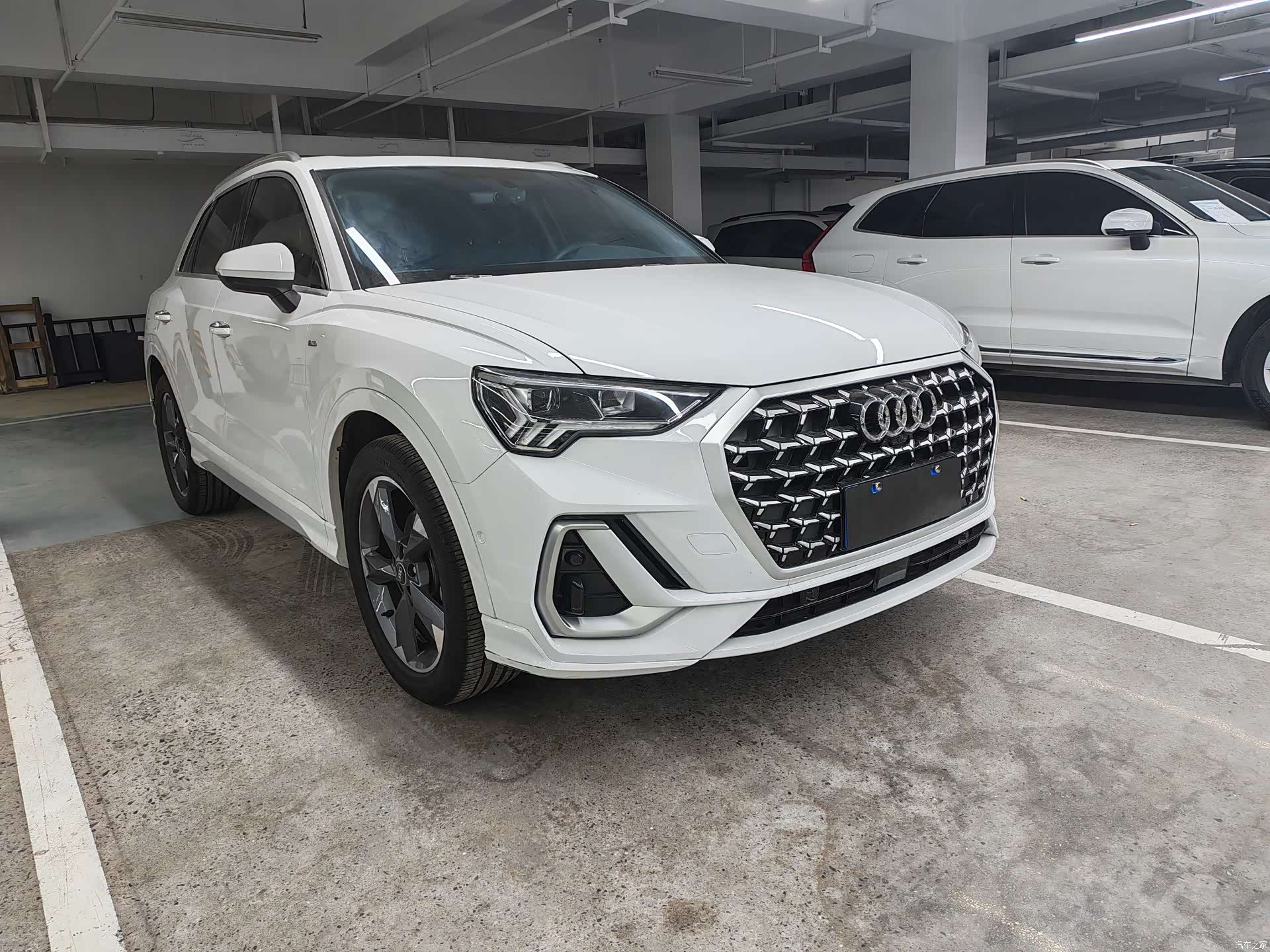 Audi Q3, 2024 3