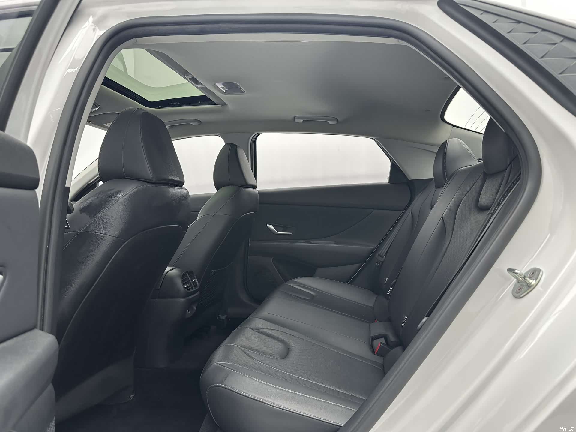 Hyundai Elantra, 2023 6