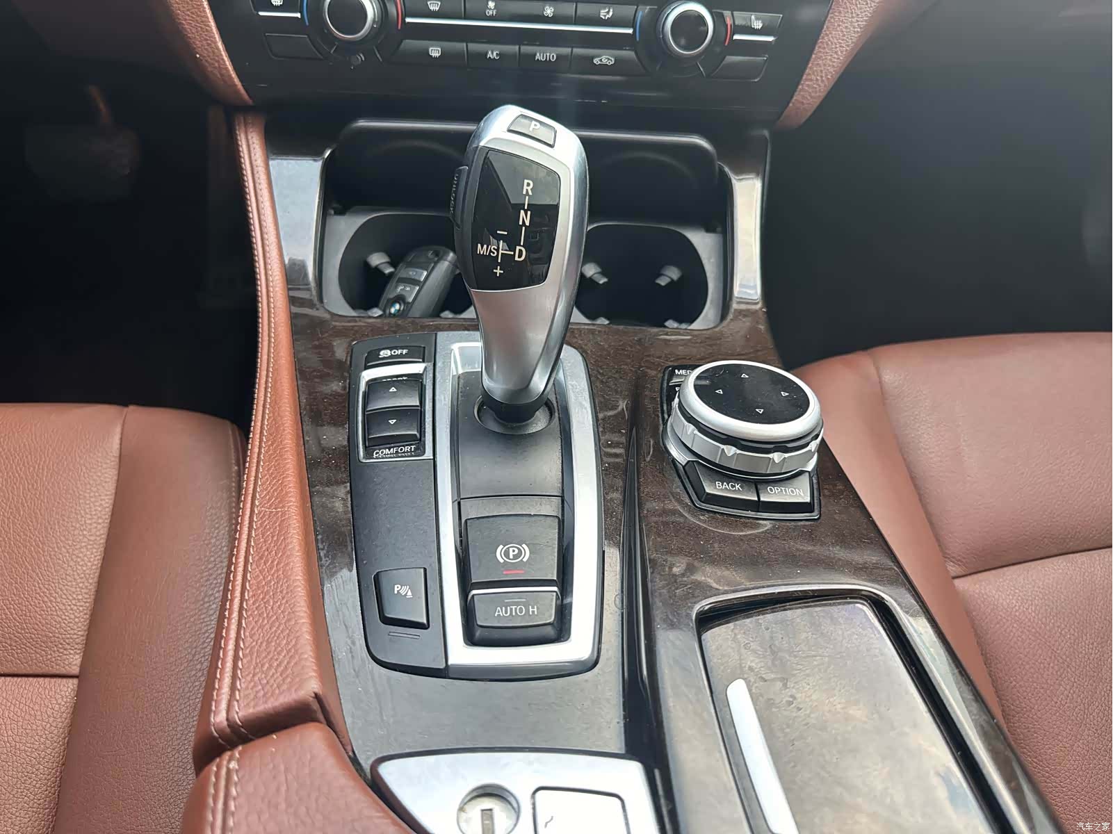 BMW 5 Series, 2016 13