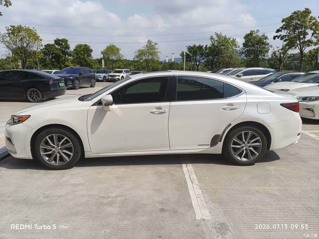 Lexus ES, 2016 3
