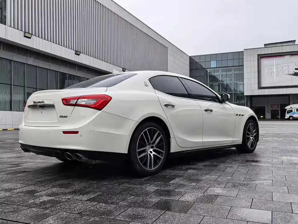 Maserati Ghibli