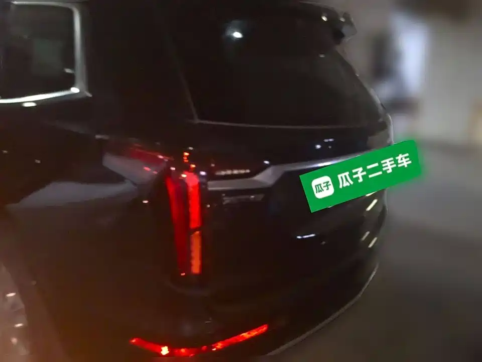 Cadillac XT6
