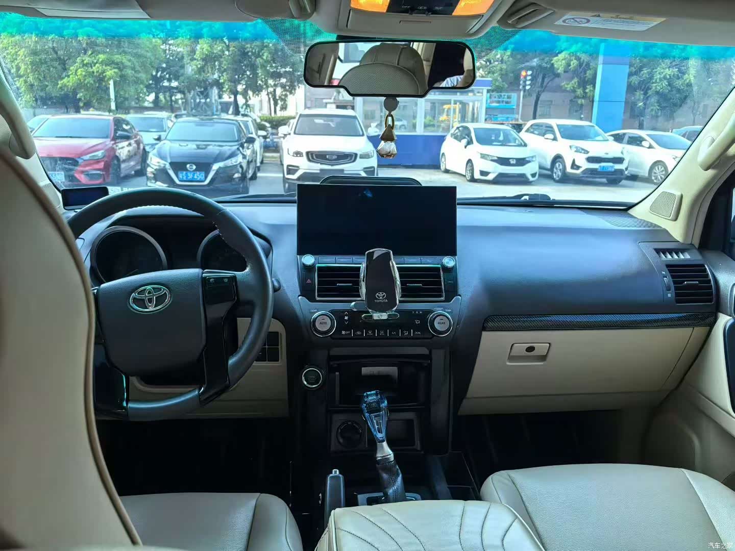 Toyota Prado, 2015 8
