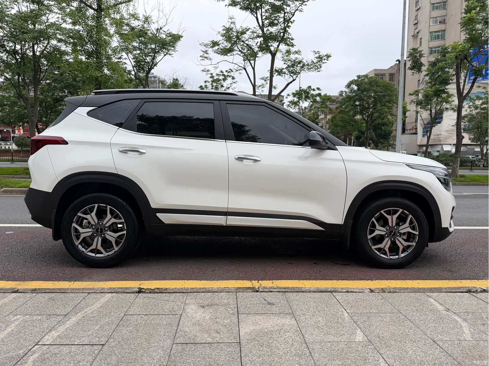 Kia KX3, 2022 8