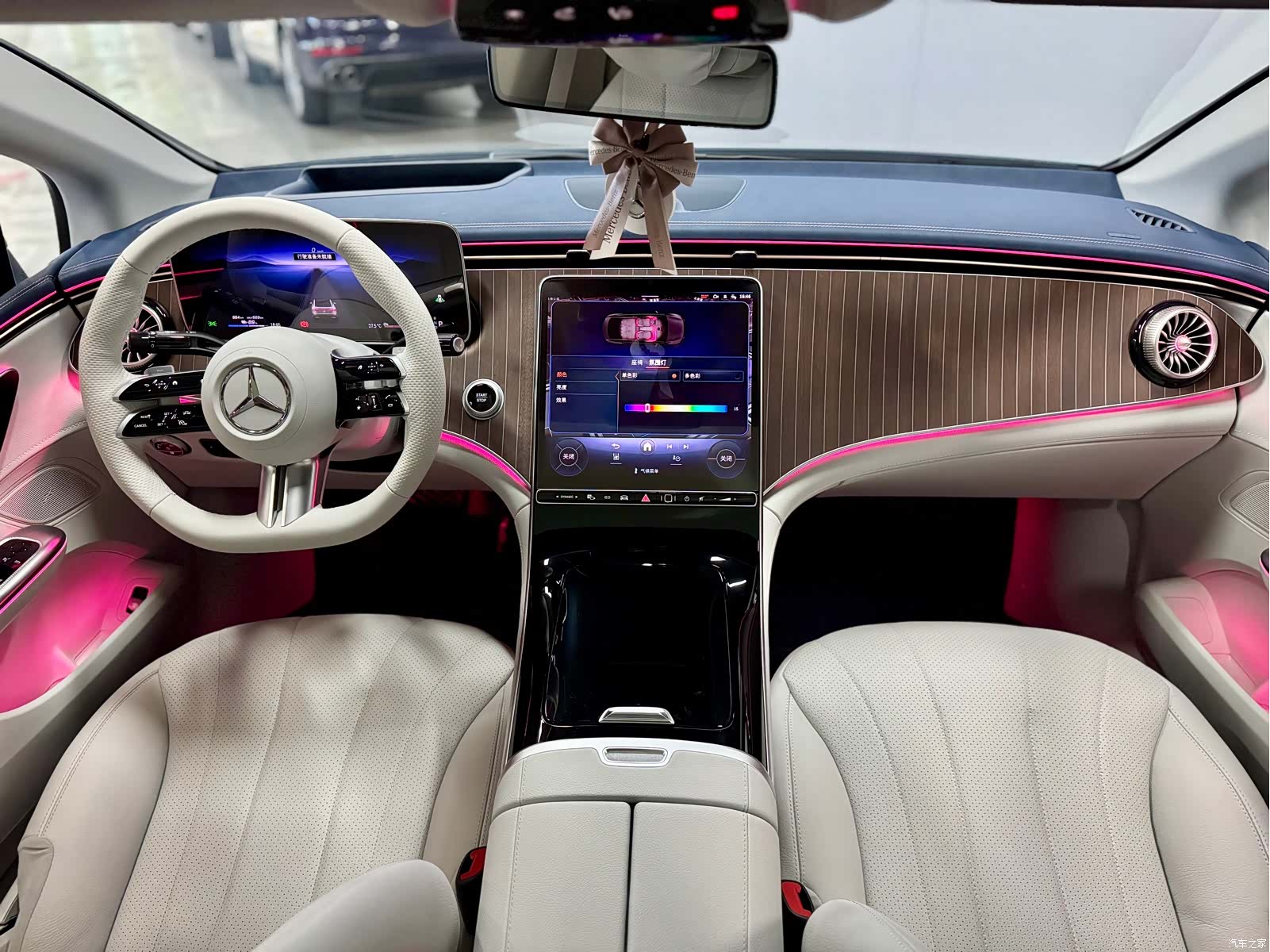 Mercedes-Benz EQE, 2025 8