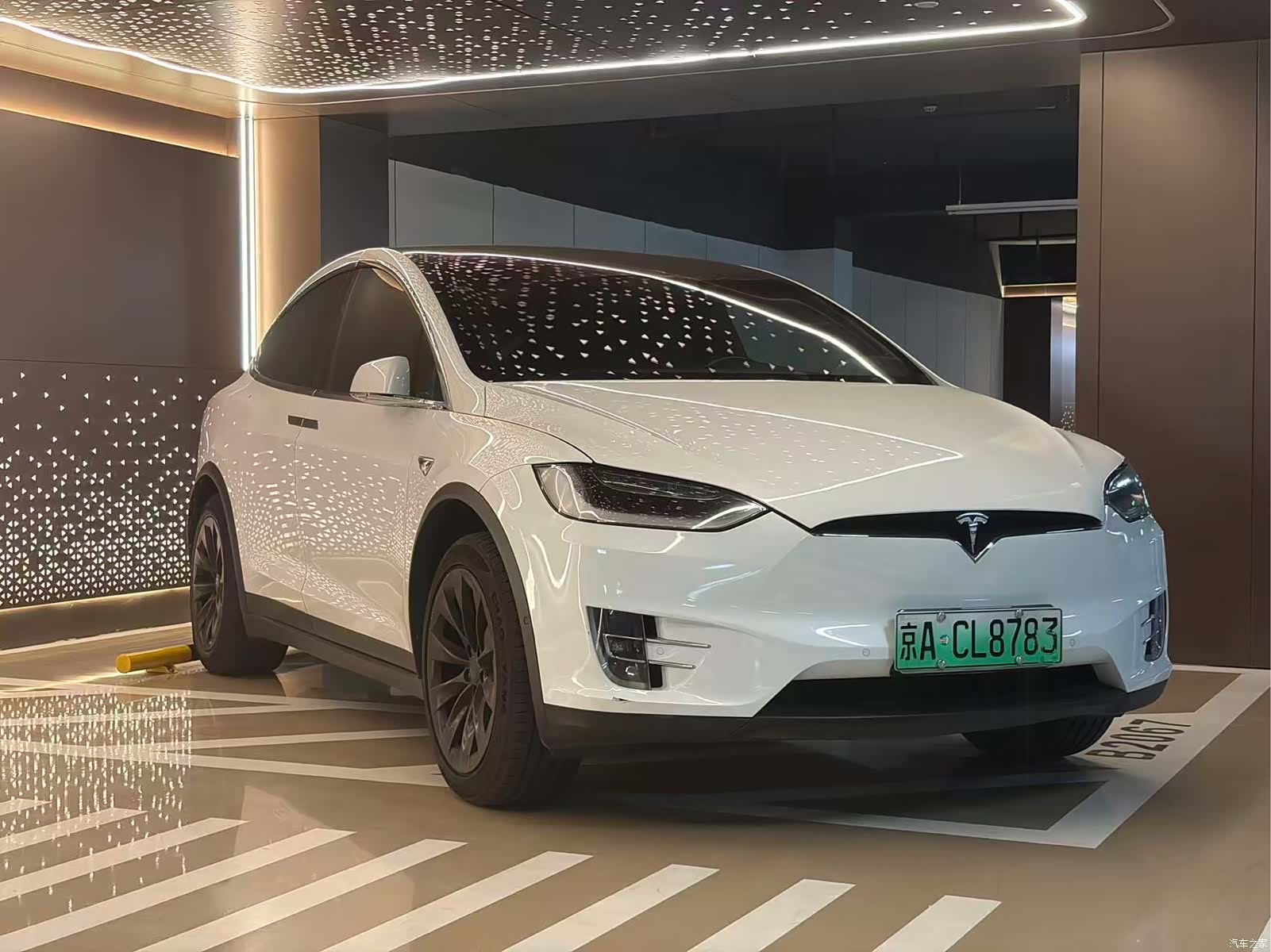 Tesla Model X, 2017 3