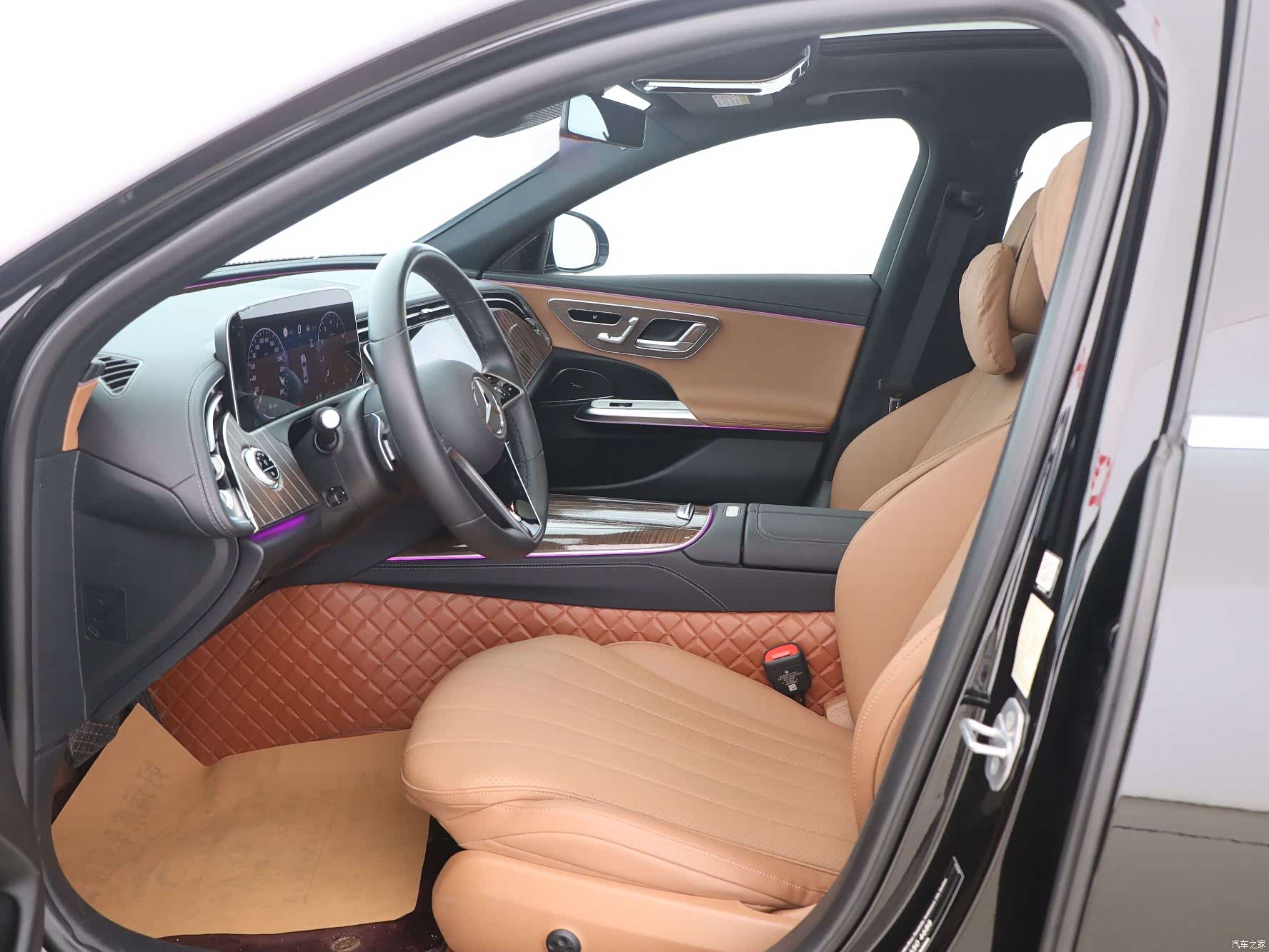 Mercedes-Benz E-Class, 2024 12