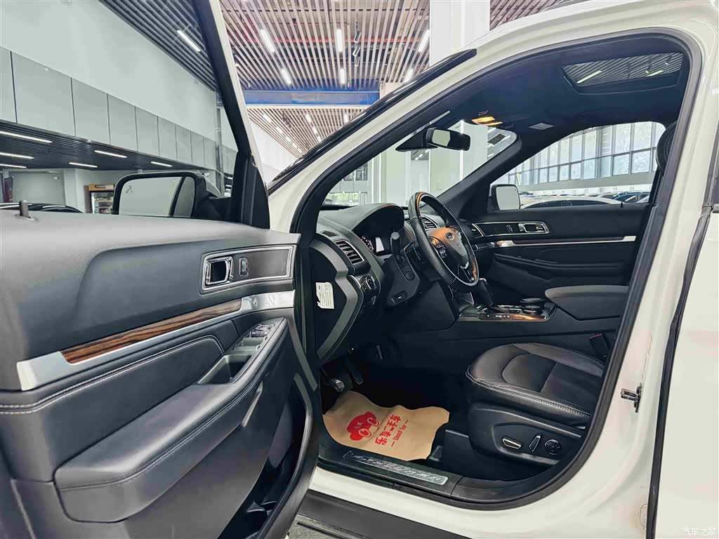 Ford Explorer, 2018 9