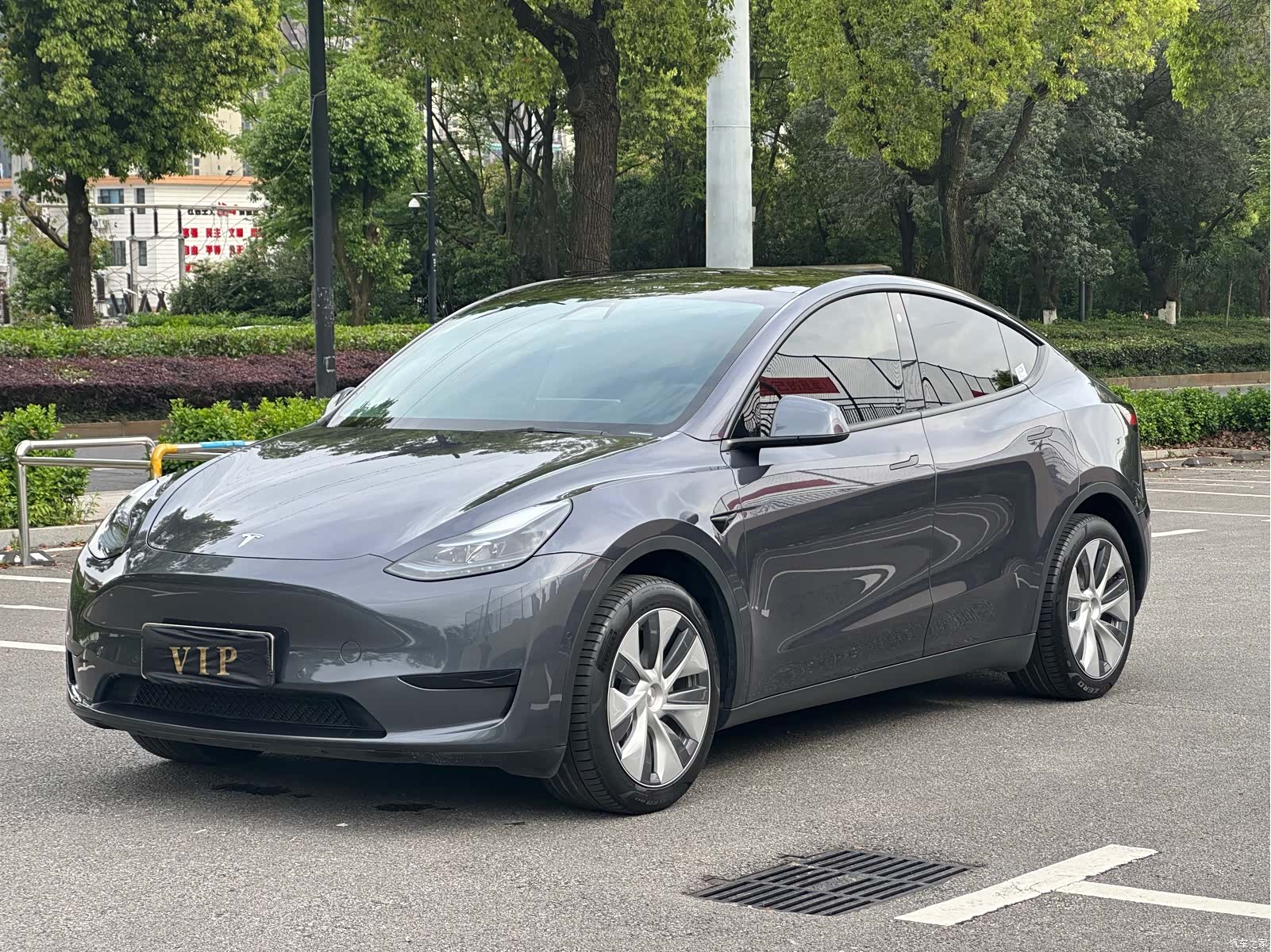 Tesla Model Y, 2023 1